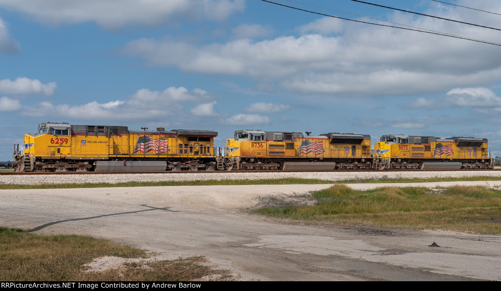 UP Road Train Power at Rockport Terminals